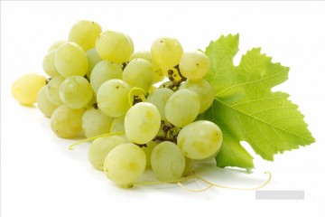  Grapes Works - green grapes realistic